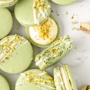 Pistachio Macarons 6-pack